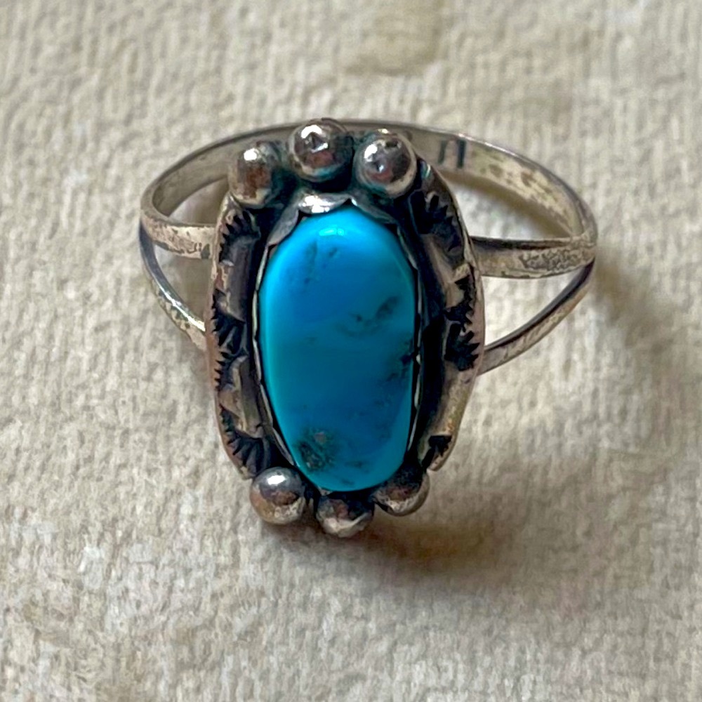 Sterling Silver and Turquoise Southwestern vintage ring
